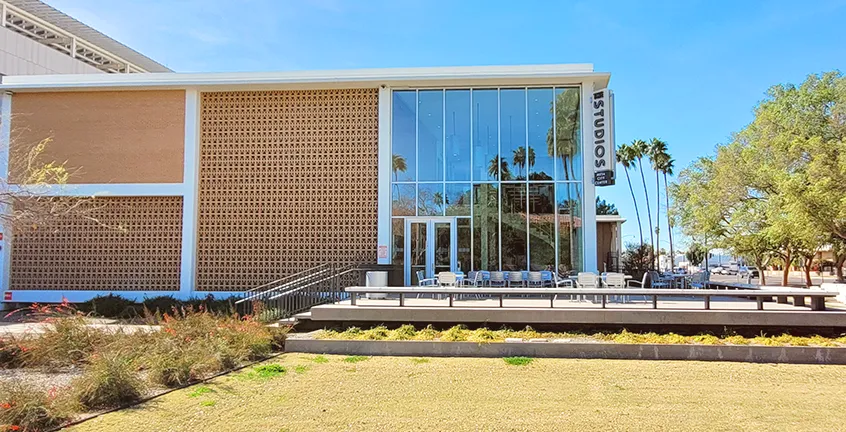 Select-Mesa-Working-Spaces-The-Studios-4-card